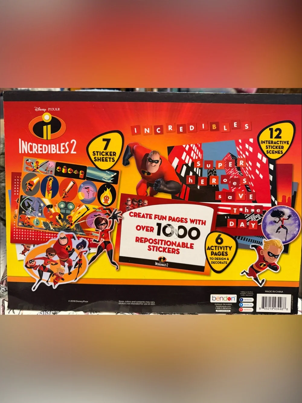 Disney Pixar Incredibles 2- Play Scenes! Over 1,000 reusable Stickers!XL 14”x10”